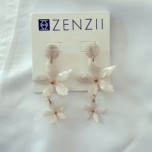 beautiful pearl flower earings